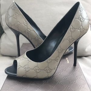 Gucci Aleppo Peep Toe Pump!